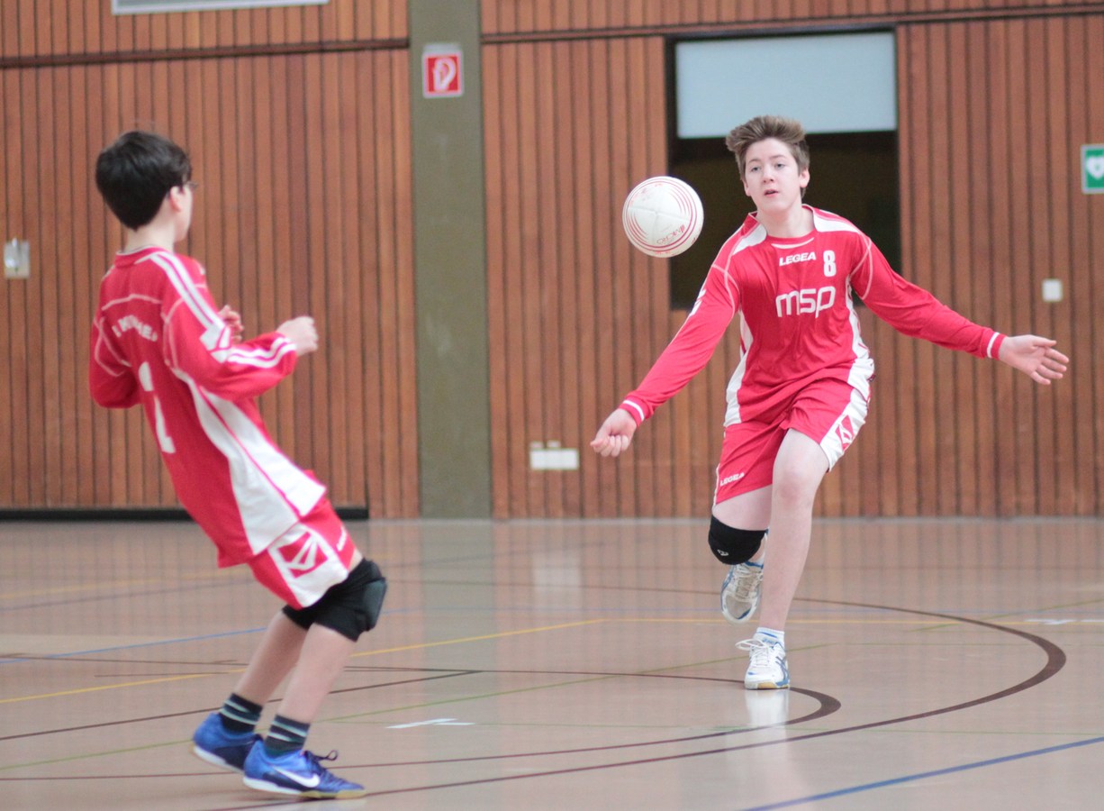 Ballabwehr des Angreifers der mnnl. U14